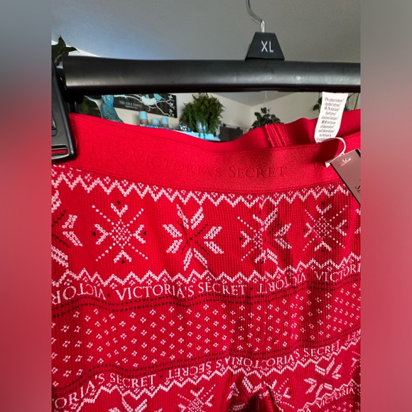 NWT Christmas Victoria’s Secret two-piece thermal/cotton  matching PJ set - Picture 3 of 6